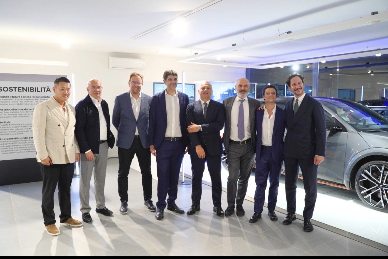 Hyundai rafforza la rete in Campania: nasce 2F Auto, (Gruppo Farina e Ferrajoli Auto)