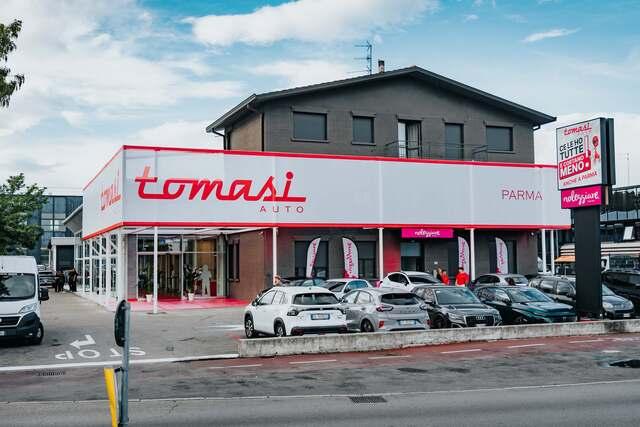 Il nuovo maxistore Tomasi Auto a Parma